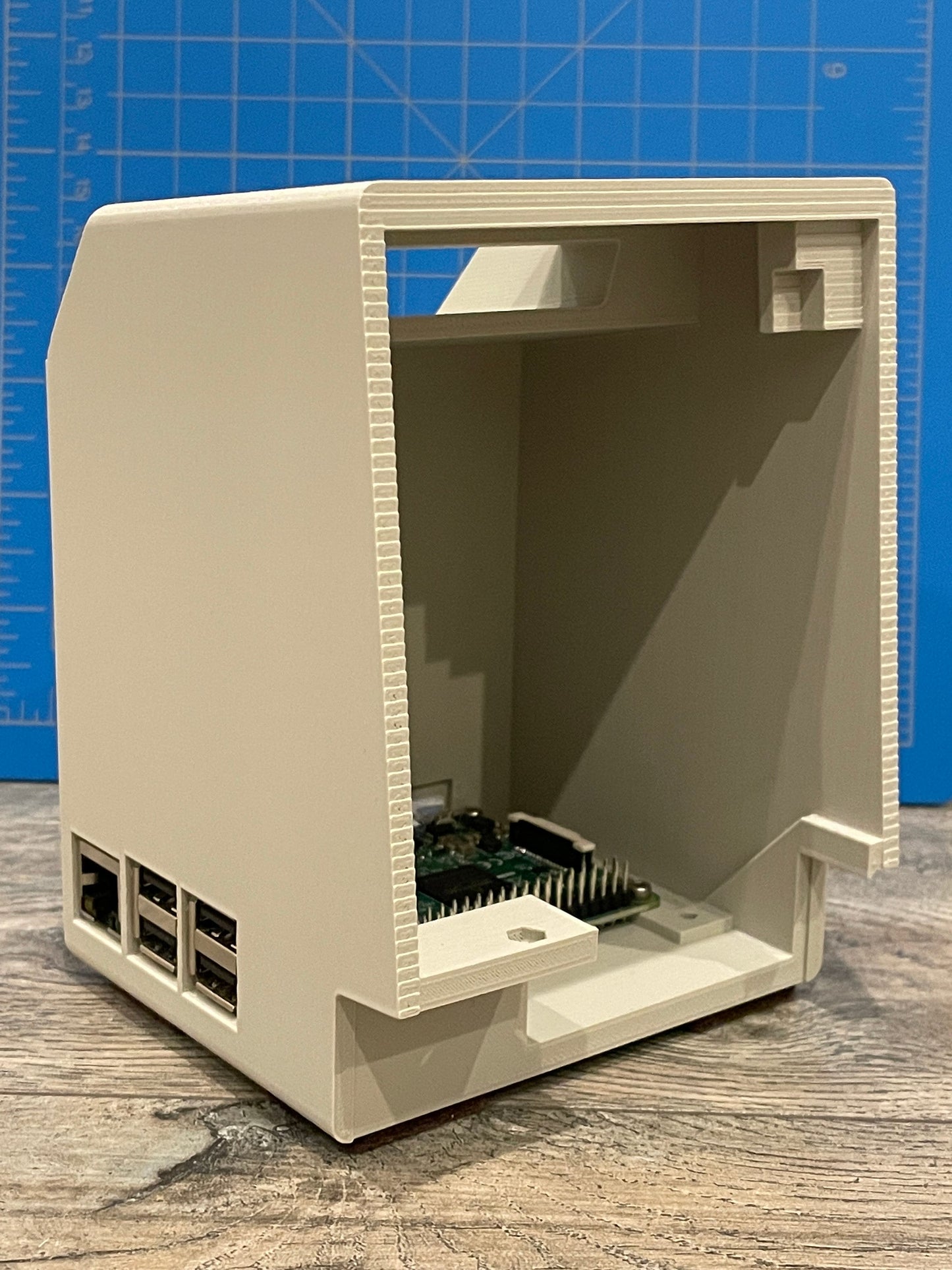 Macintosh Mini Cute 3, 40% scale Macintosh case computer system 3D printed parts kit for Raspberry Pi 3/Zero (Classic, Plus, SE, SE/30)