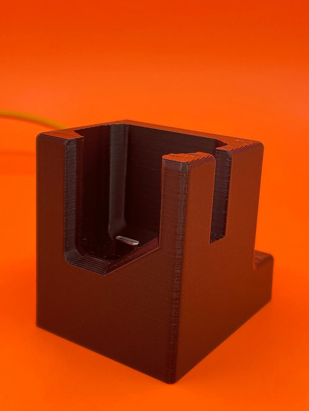 Flipper HERO, the Flipper Zero charging dock, one-handed, automatic, weighted, choose from 3 colors