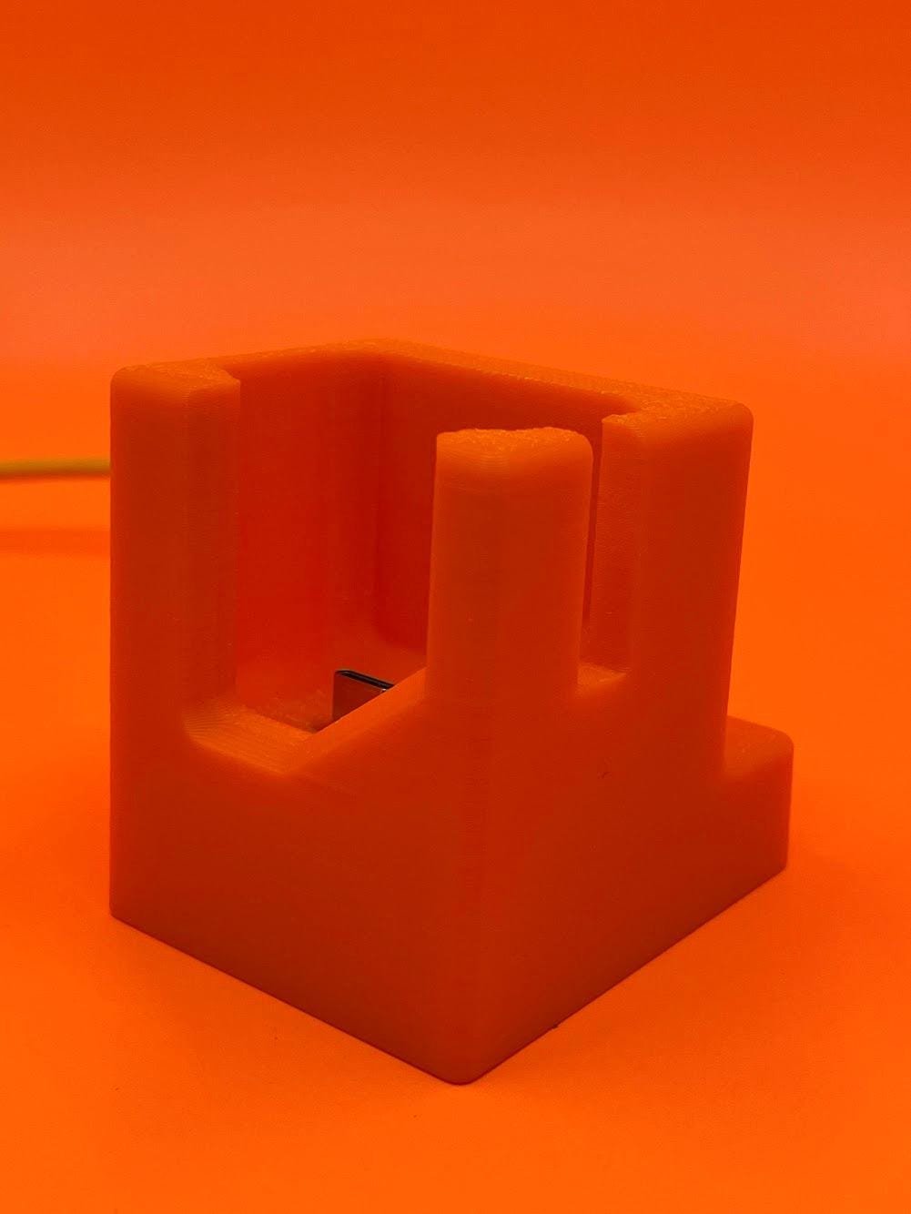 Flipper HERO, the Flipper Zero charging dock, one-handed, automatic, weighted, choose from 3 colors